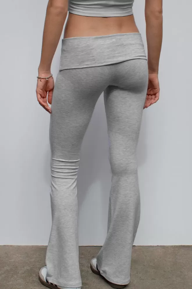 pantalon_avec_revers__collection___subdued_2.webp Pantalons*Subdued Pantalon avec revers | Collection 2023 |