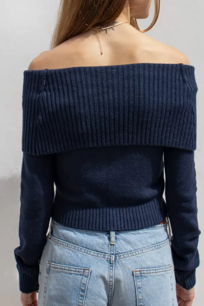 pull_off_shoulders__collection___subdued_2.webp Pulls*Subdued Pull off shoulders | Collection 2023 |