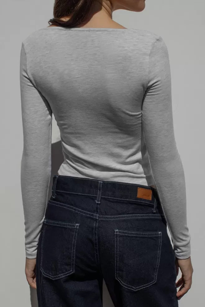 tshirt_avec_nud___collection___subdued_2.webp T-Shirts*Subdued T-shirt avec nœud | Collection 2023 |